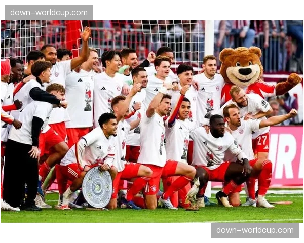 拜仁逆转斯图加特提前夺冠，格雷罗、雅克松、戴维斯与凯恩联手建功